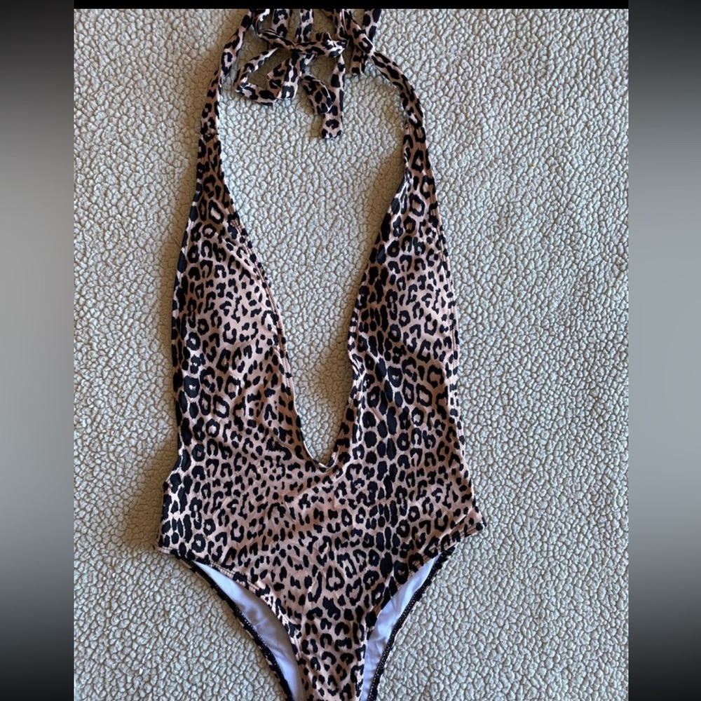 Leopard One Piece Swimsuit Bathsuit Size Small